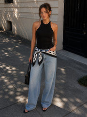 Clair Obscur Chic