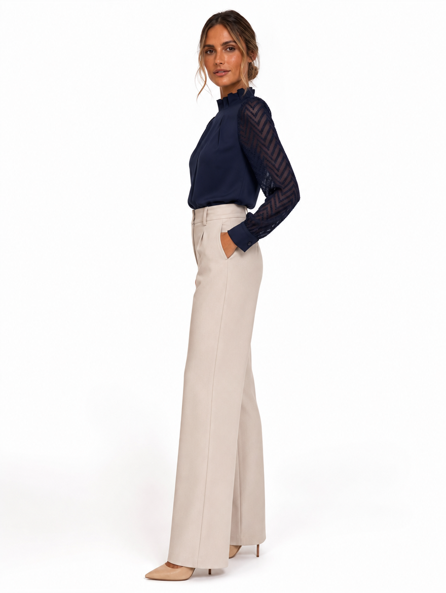 Blouse Col Montant Volanté